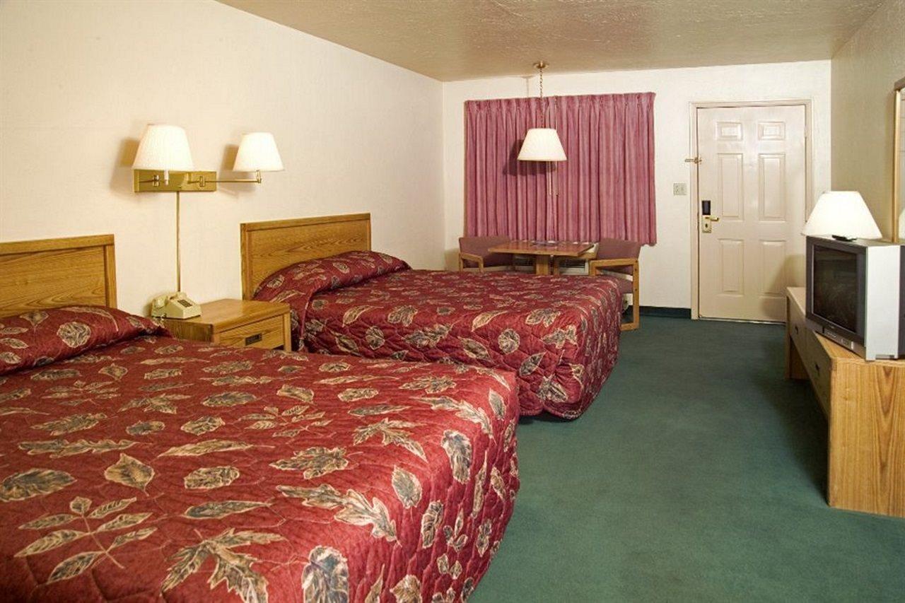 Claridge Inn - St. George Dış mekan fotoğraf