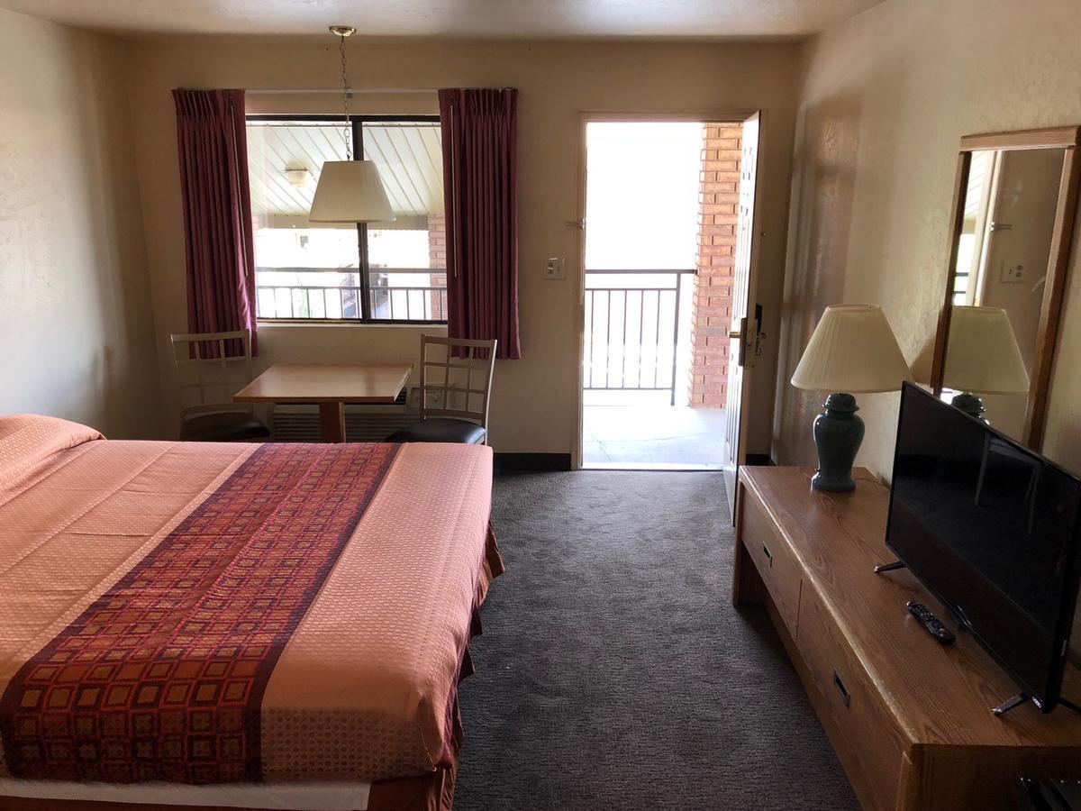 Claridge Inn - St. George Dış mekan fotoğraf