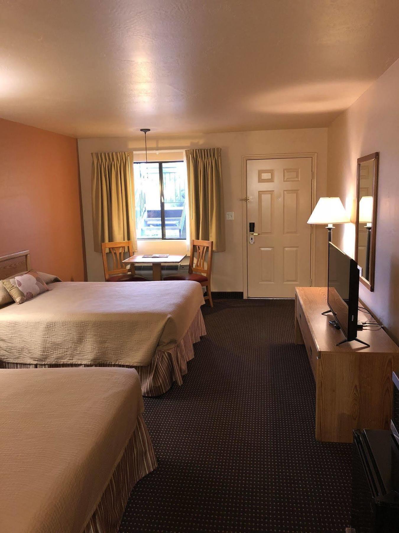 Claridge Inn - St. George Dış mekan fotoğraf